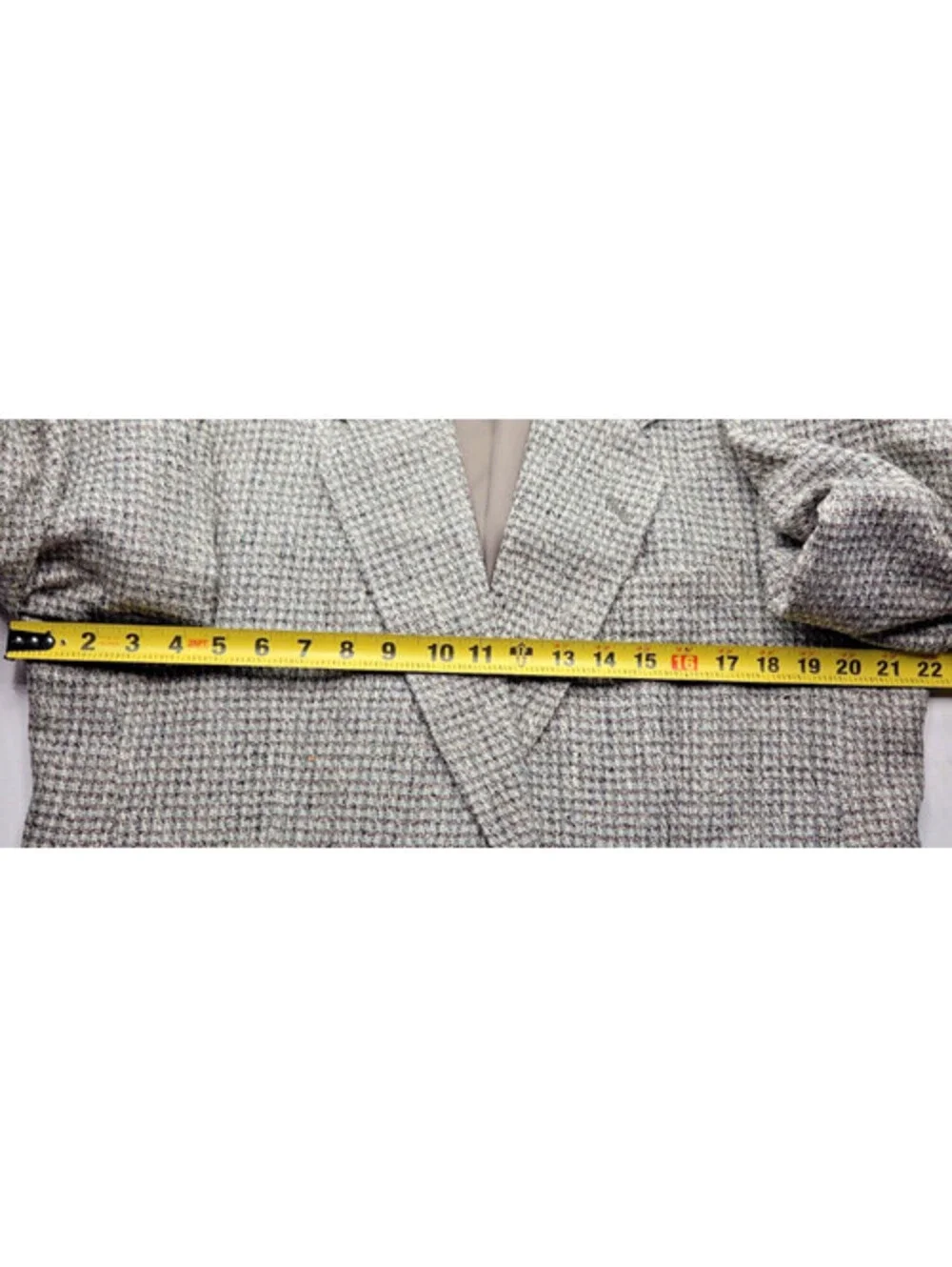 Vintage Halberstadt’s 100% Silk Sport Coat Mens 42R Gray Tan Blazer